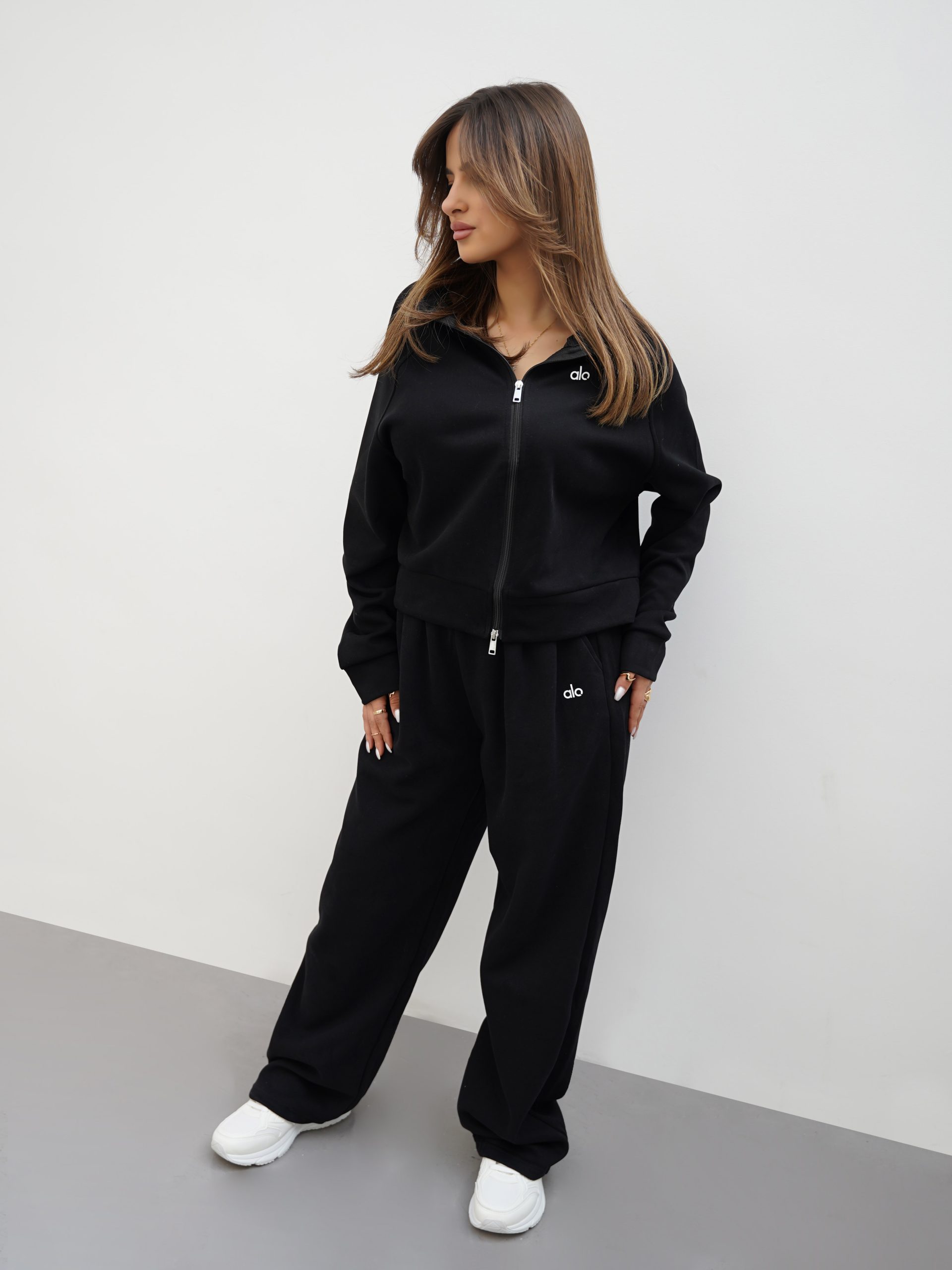 ALO BLACK TRAINING SET - Smile Fashion JO